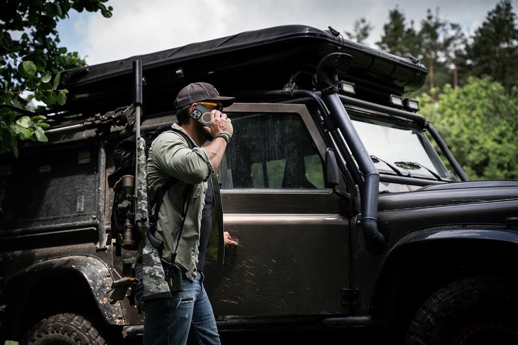 apple-iphone-15-tactical-magforce-hyperstealth-20-hatlap-tok-fekete-sarga_3.jpg